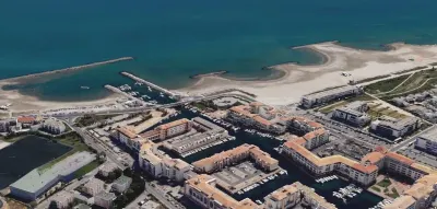 Appartement à 200 Mètres de la Plage Hotels near Espace Georges  Brassens
