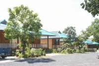 Lam-Tong Resort Hotels near Laem Prathap