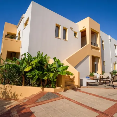 Lycasti Maisonettes