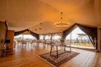 Serengeti Luxury Retreat - parking