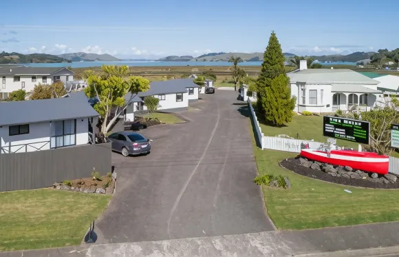 Tidewater汽車旅館和旅遊公園 - 旅館