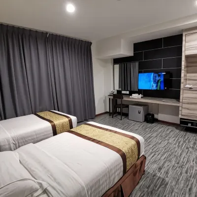 Meriton Inn Hotels near Berjaya Megamall