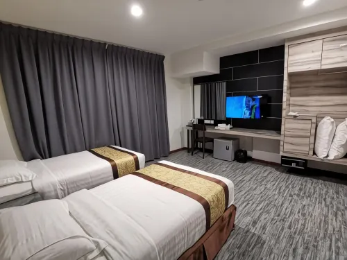 Meriton Inn - 2-Star