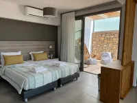 Sea View Luxury Apartments Hotels in Foinikas