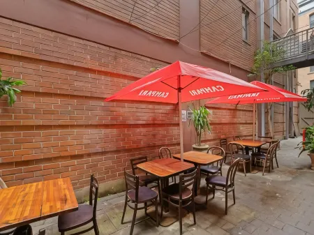 Azzurro Pod Hotel Darling Harbour- Near ICC Отели в г. Pyrmont