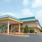 Days Inn by Wyndham Knoxville North فنادق في Knox County
