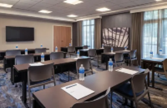 Fairfield Inn & Suites Pensacola Pine Forest 彭薩科拉酒店