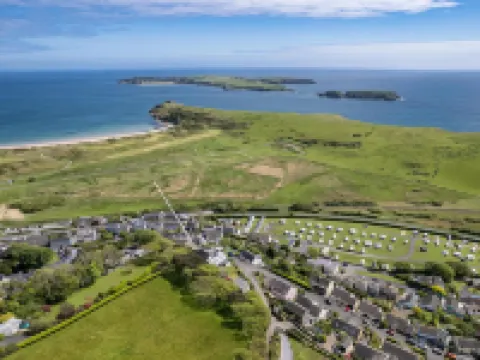 Caldey Island View - Sea Views and Log Burner Hotels in Penally