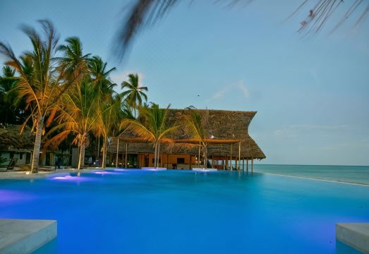 은다메 파제 호텔의 야외 수영장