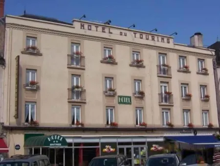 Hotel du Touring Отели в г. Латронкьер