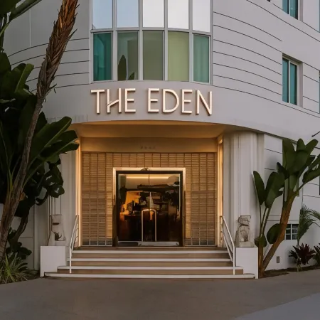 The Eden Отели рядом с достопримечательностью «Променад на Третьей улице»