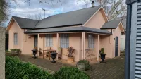 Hahndorf House B&B Hotels near Hahndorf Village