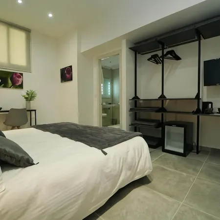 Guest House Capital Inn