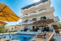 Monel Hotel - Strand