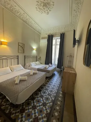 Hostal Balmes Centro