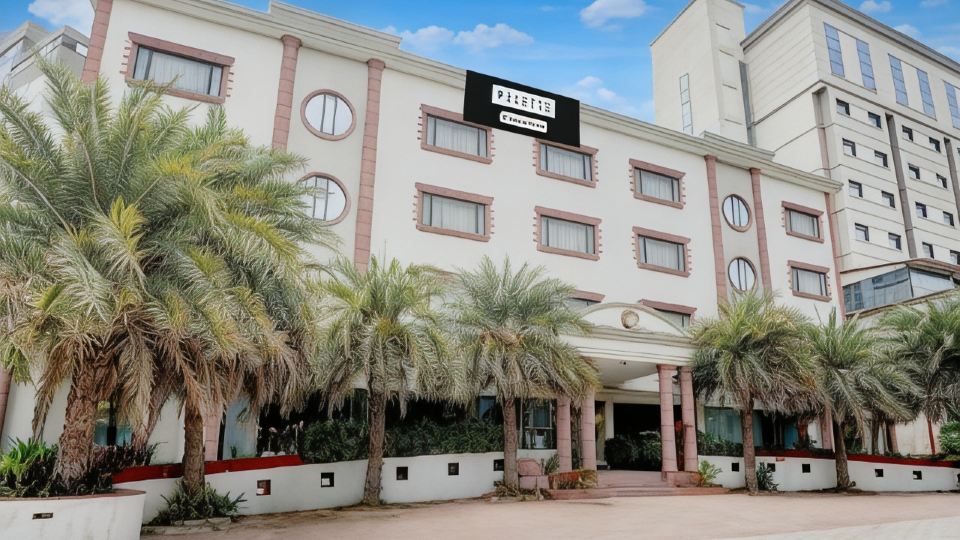 Palette by CheckIn Anand Formerly Hotel la Casa Inn