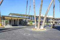 Motel 6 San Diego, CA - Airport - Harbor Hotel a San Diego