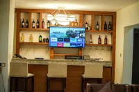 Amor Hotels Abuja - بار