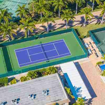 Siesta Key Resort, Private beach, pickle ball & tennis paradise. Hotel Exterior