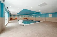Holiday Inn Express & Suites STAUNTON by IHG - Pools