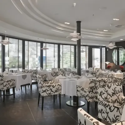 Elite Seef Residence and Hotel Hotels near Al Seef
