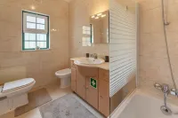 Beautiful apartment in a quiet location with sea views