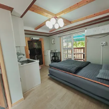 Bonghwa Mulbitgoen Pension
