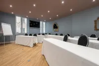 Grand Hôtel Dauphiné, Boutique Hôtel & Suites Hotels in Toulon