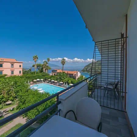 Aequa Hotel