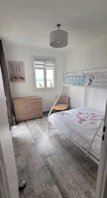 40m2 apartment with lake and Canigou views.