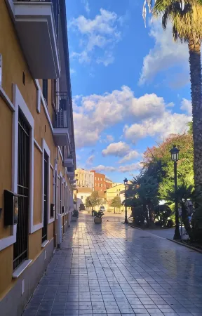 Yard Patraix by Concept Flats Отели рядом с достопримечательностью «Terminal 1 of Valencia Airport»