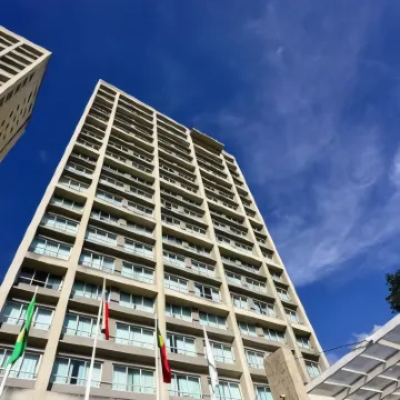 佩斯塔納加拉加斯高級城市及會議飯店 洛斯多斯卡米诺斯附近的飯店