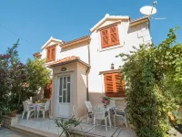 Apartments Longo Hotels in Supetar