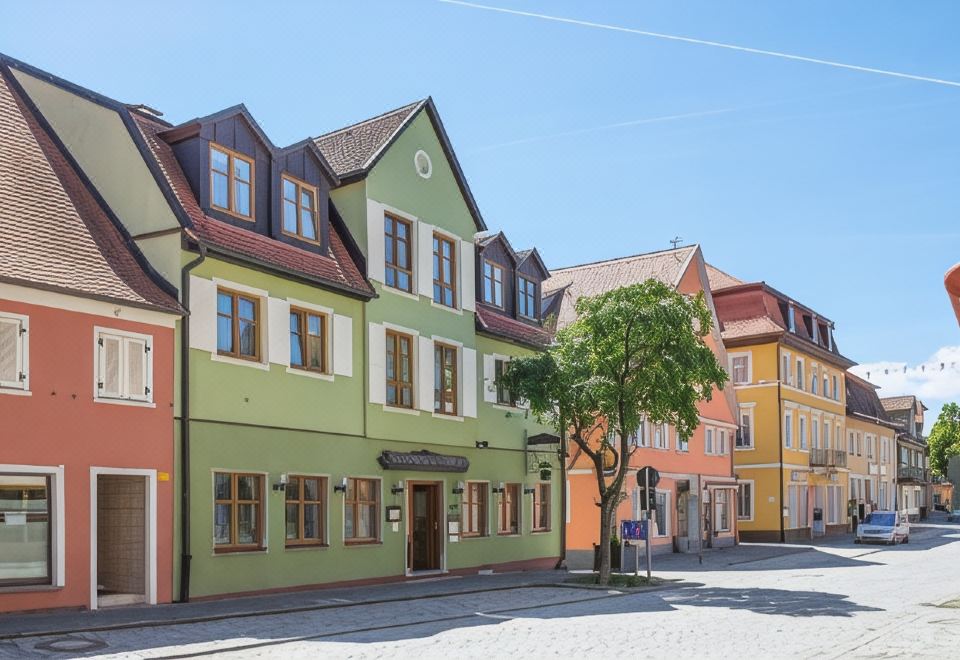Goldener Schwan Hotel Garni - Housity