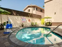 Best Western Plus Glendale Hotel berhampiran Kolej Occidental