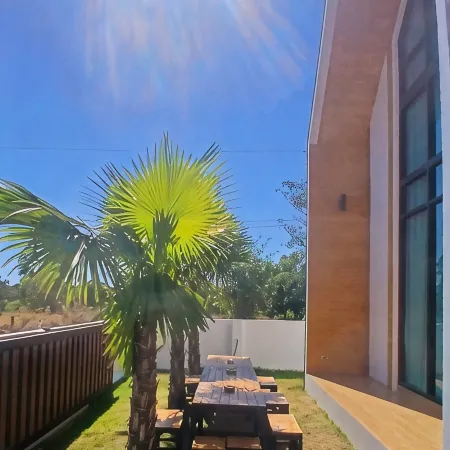 Large villa with private pool, 600m from Mae Rumphueng beach and near Koh Samet