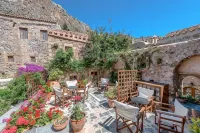 Malvasia Traditional Hotel