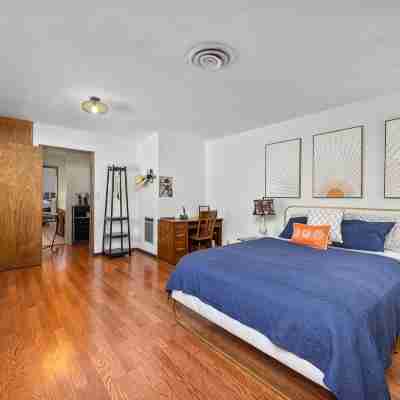 Create and adventure in the heart of Kernville. Rooms
