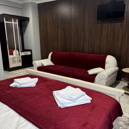 Luna Hotel
