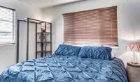 Manatee Pocket! Whole House & Backyard to Yourself - Wifi
