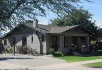 1927 Restored Downtown Phx Historic Bungalow Close to Medical & Sports. - 방갈로