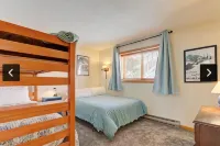 Amazing  2-bedroom condo above Story Land with AC, WiFi in beautiful Bartlett