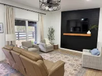 Luxury 2 Bedroom Lakeside Cabin in Murray KY with Lake Access