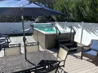 Pool Swim Spa-Hot Tub!  300 Feet to Secluded Beach!  Kayaks!! Bayshore Getaway!