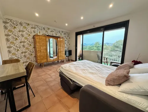 Apartment with Terrace - Near Cassis & Calanques - Free Parking - Apartments