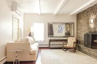 Private Giant Luxury Creekside Home - Serenity