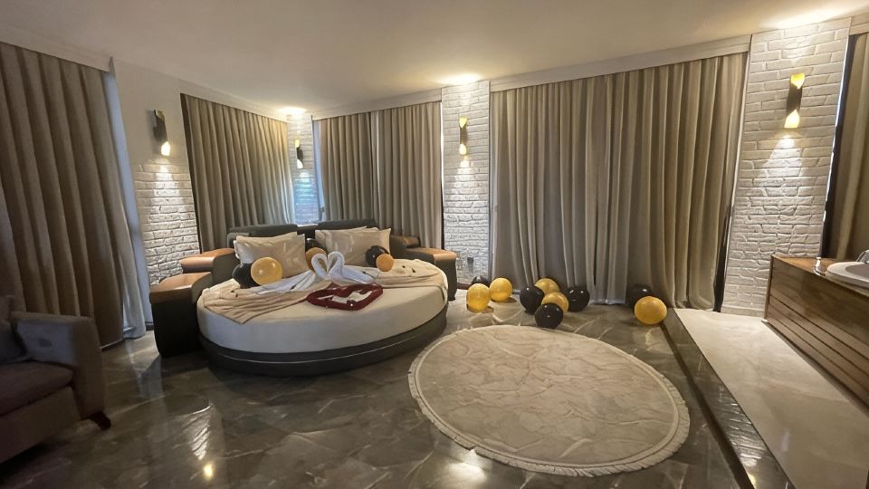 Le Luxe Suites Hotel & Spa