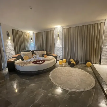 Le Luxe Suites Hotel & Spa