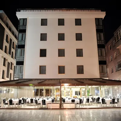 فندق نيزا بارك Hotels near مركز بيلكنت
