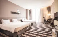 Grand Royal Hotel